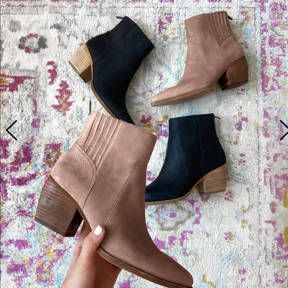 DEVENA WESTERN BOOTIE VINCENT CAMUTO - Picture 7 of 7